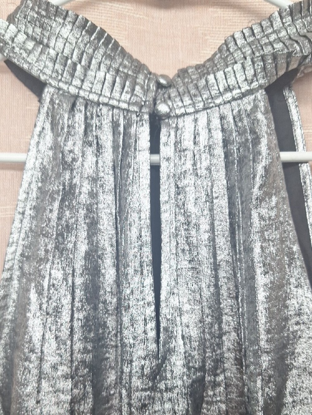 White House Black Market Silver Metallic Halter Camisole Size 12 NWT - Picture 3 of 10
